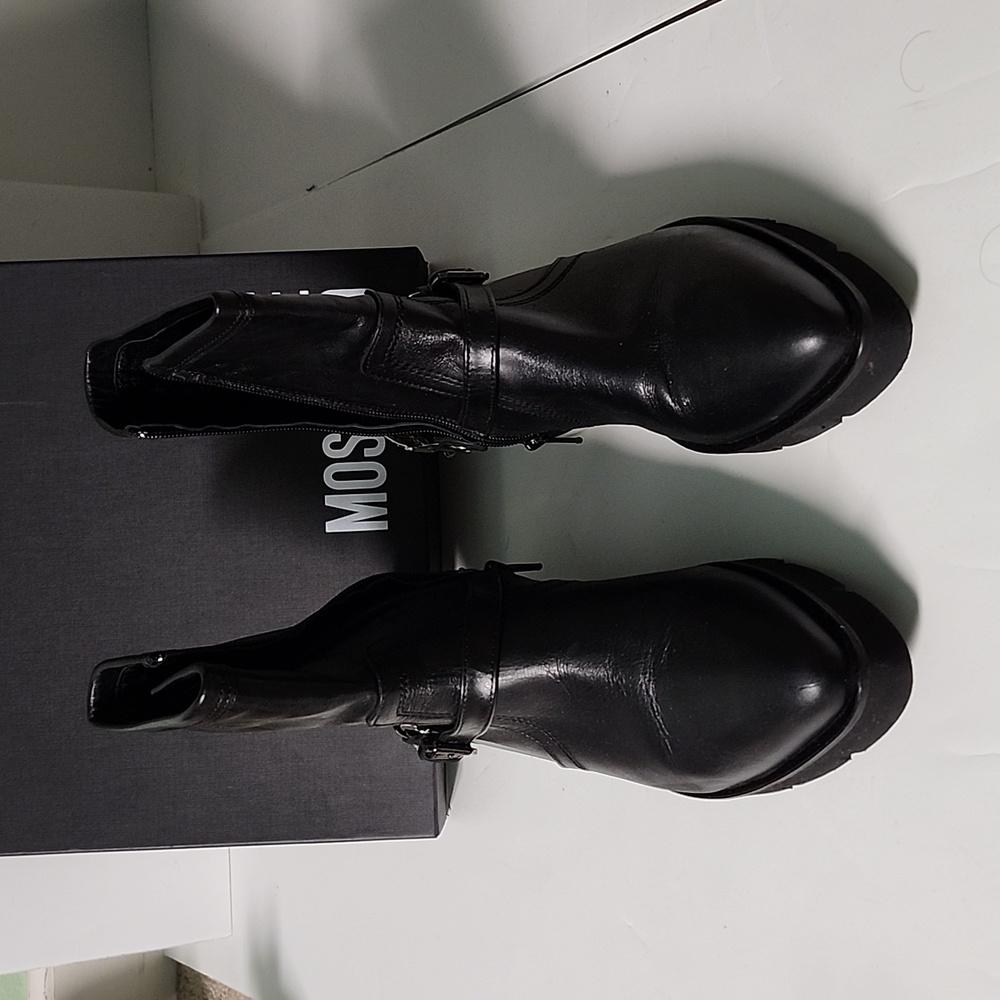 Love Moschino boots